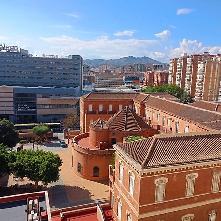 Habitacion Privada Centro Malaga Cerca Tren Maria Zambrano Y Playa Muy Buena Conexion Wifi Bagian luar foto