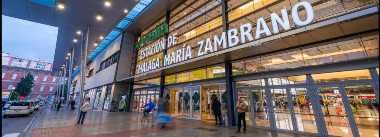 Habitacion Privada Centro Malaga Cerca Tren Maria Zambrano Y Playa Muy Buena Conexion Wifi Bagian luar foto