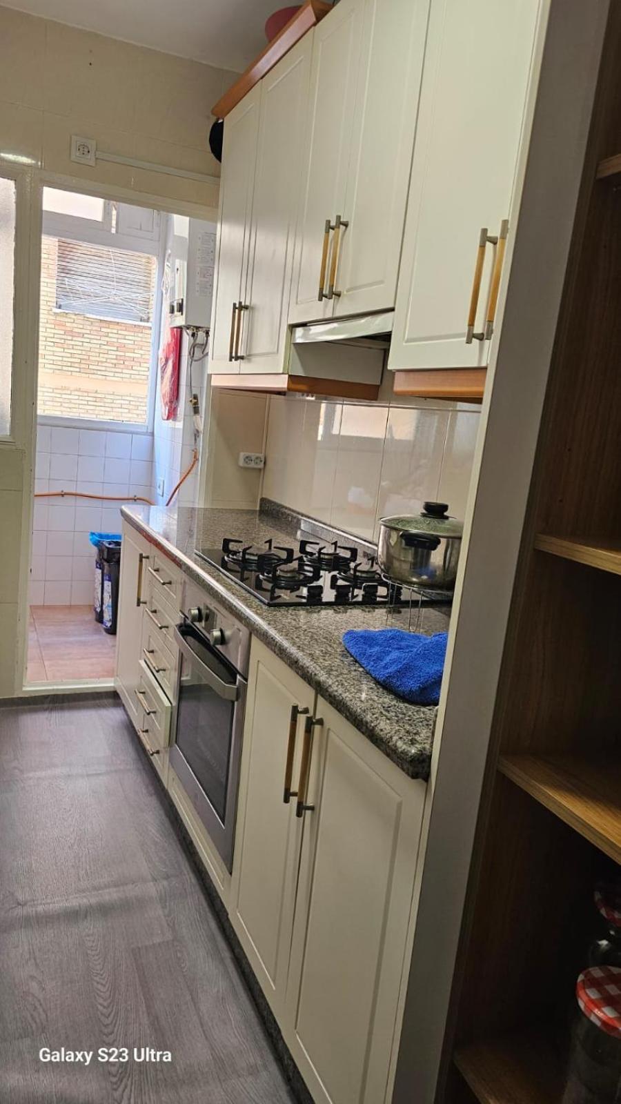 Habitacion Privada Centro Malaga Cerca Tren Maria Zambrano Y Playa Muy Buena Conexion Wifi Bagian luar foto