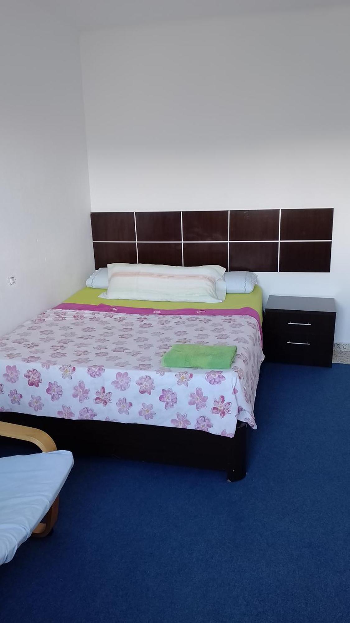 Habitacion Privada Centro Malaga Cerca Tren Maria Zambrano Y Playa Muy Buena Conexion Wifi Bagian luar foto