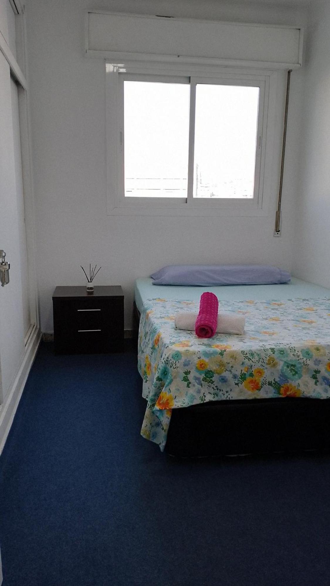 Habitacion Privada Centro Malaga Cerca Tren Maria Zambrano Y Playa Muy Buena Conexion Wifi Bagian luar foto