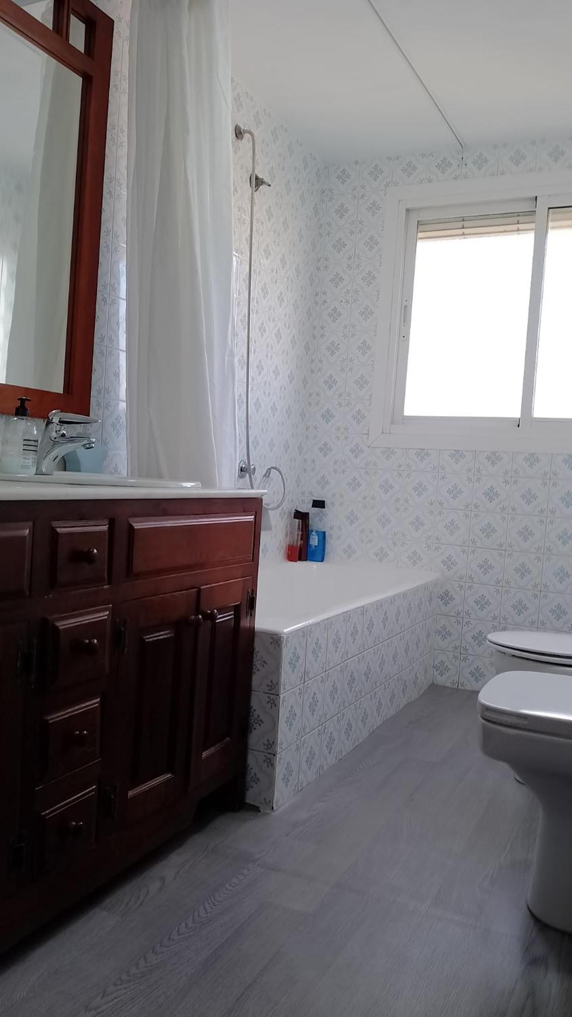 Habitacion Privada Centro Malaga Cerca Tren Maria Zambrano Y Playa Muy Buena Conexion Wifi Bagian luar foto