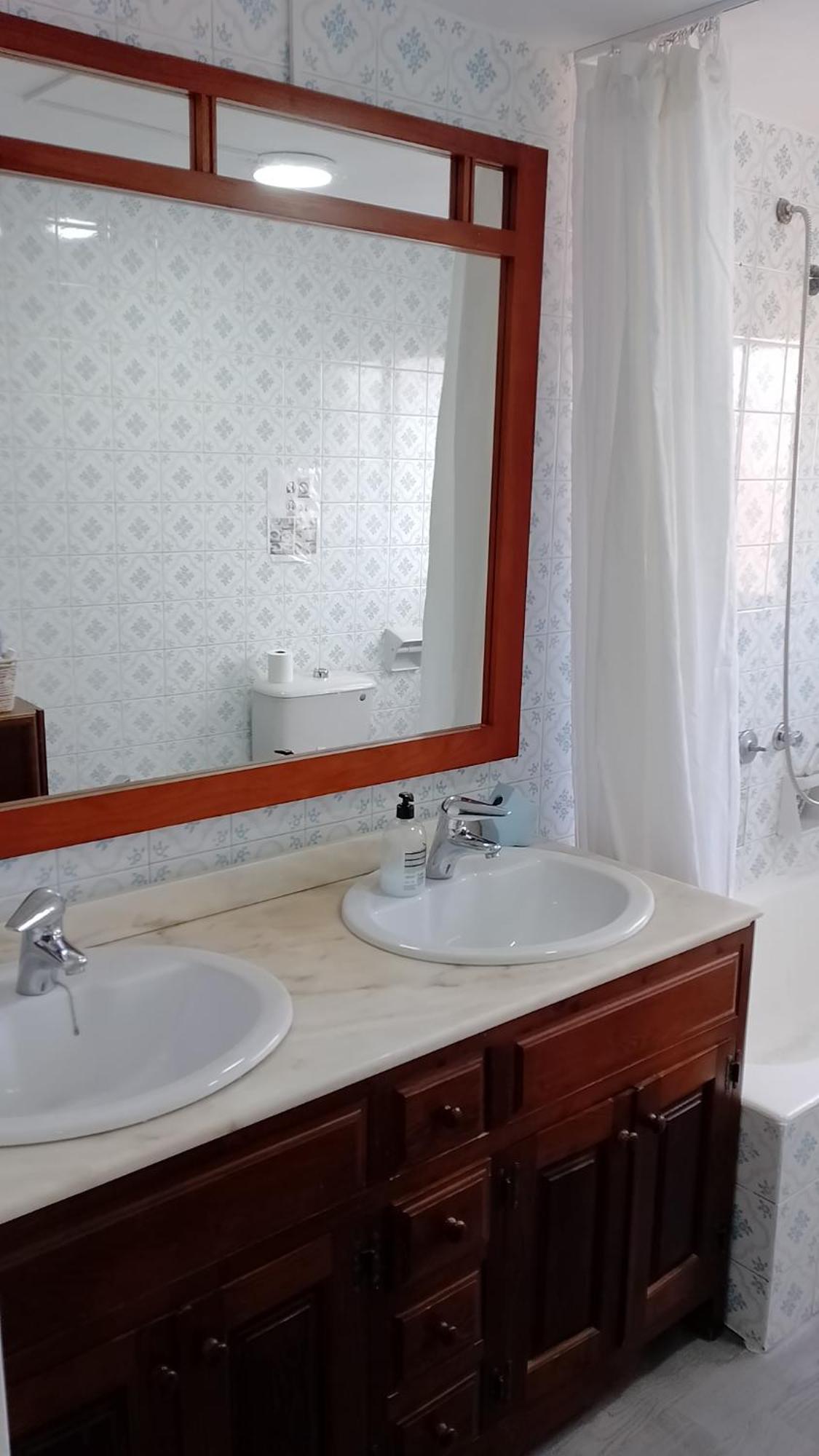 Habitacion Privada Centro Malaga Cerca Tren Maria Zambrano Y Playa Muy Buena Conexion Wifi Bagian luar foto